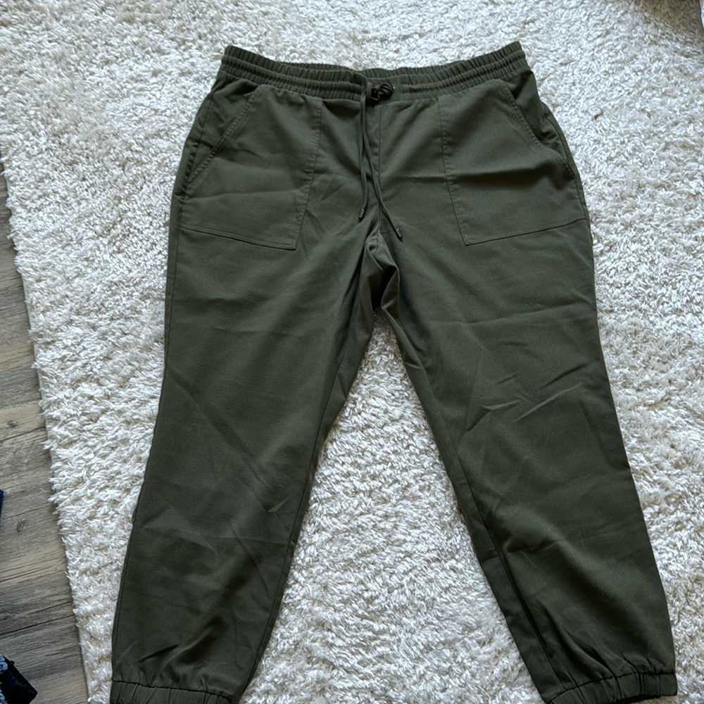 Nine West, olive green joggers xxl